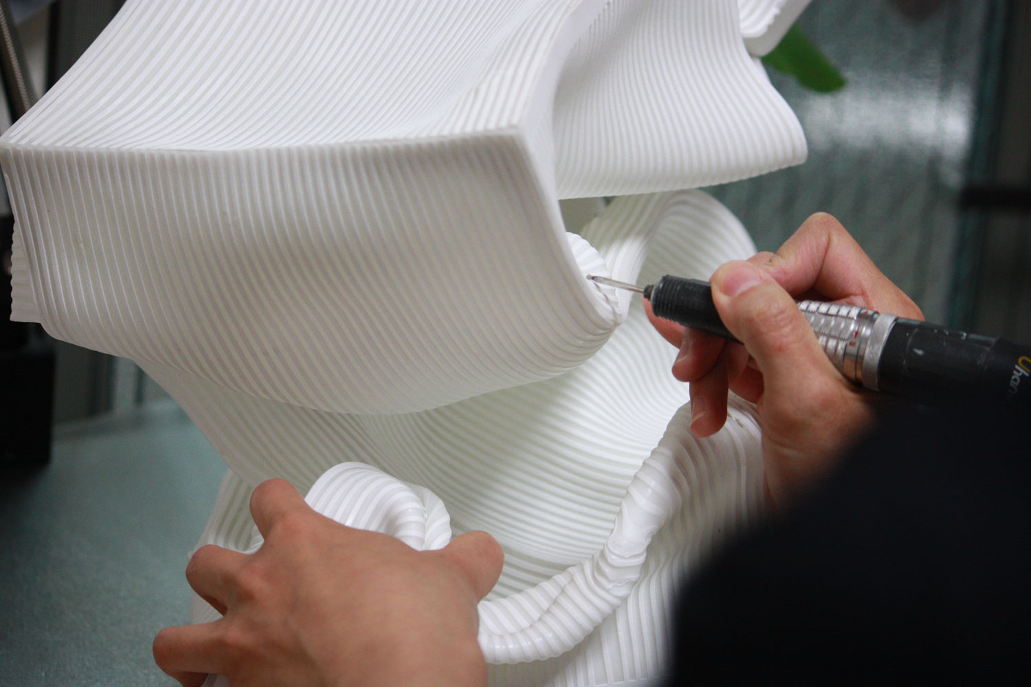 Glass sculptor Sachi Fujikake
