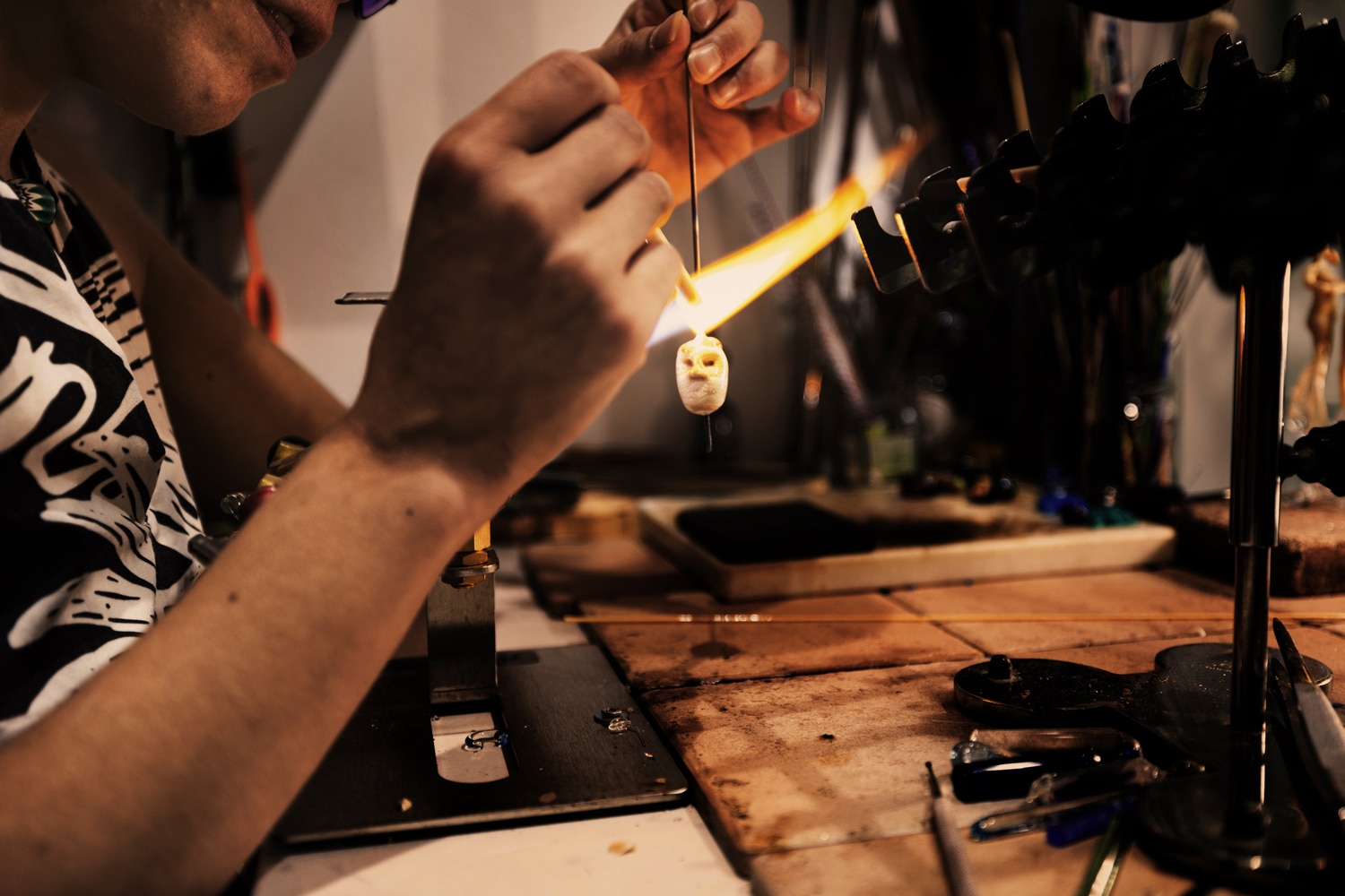 Glass sculptor Luna Darin & Luca Marcolongo