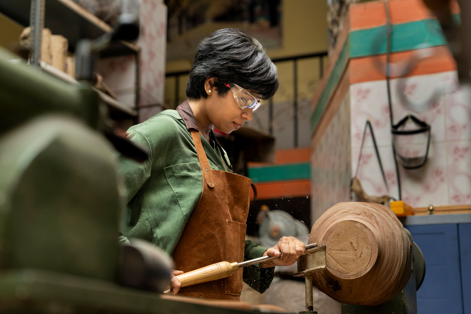 Woodturner Reha Salvi
