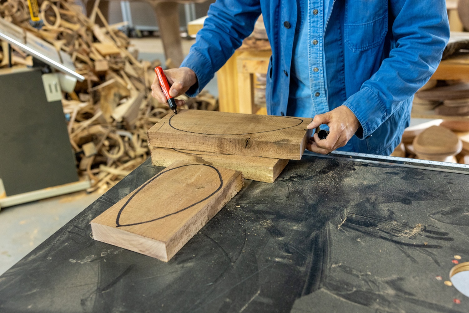 Wood sculptor Christopher Kurtz