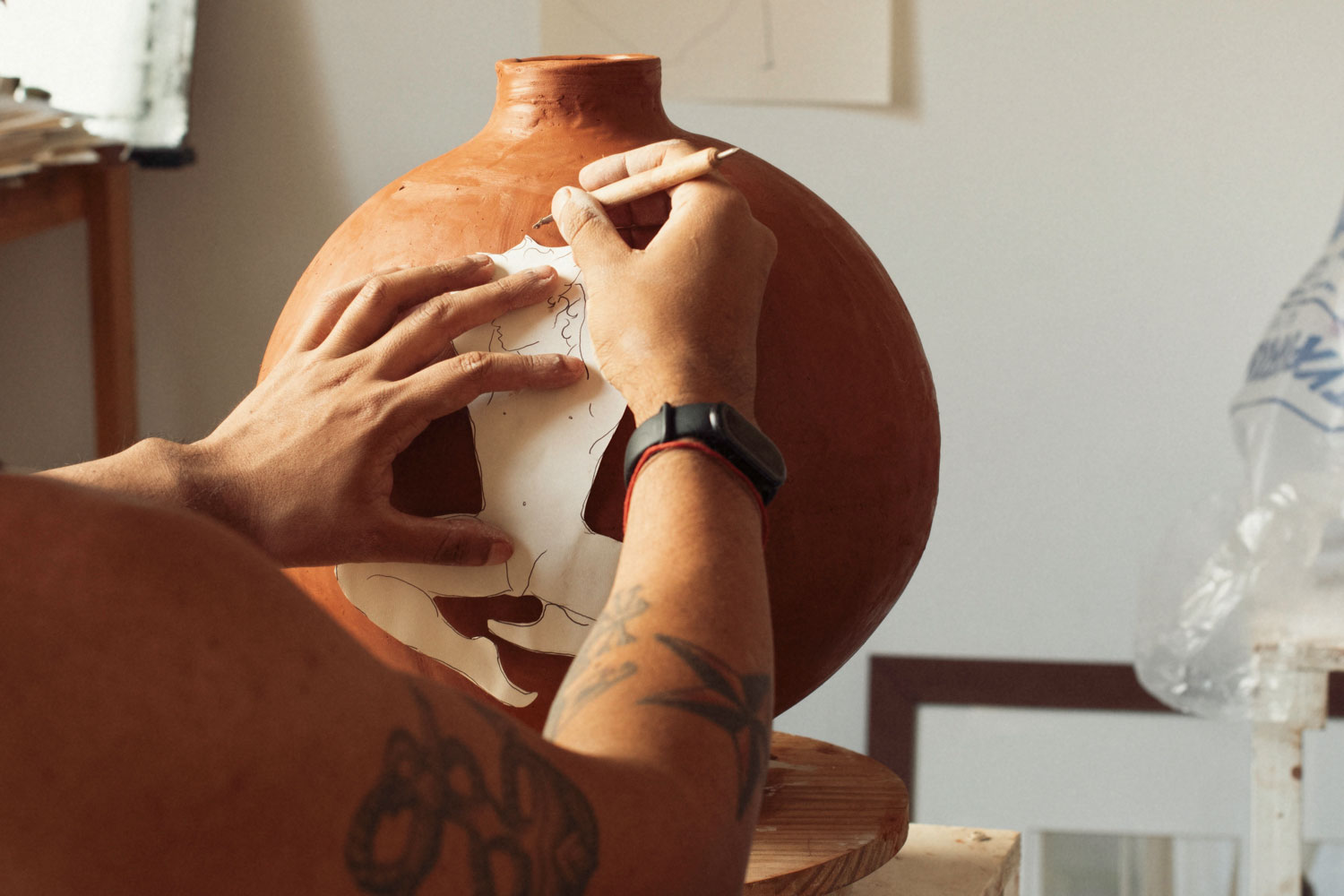 Ceramicist Gianfranco Briceño