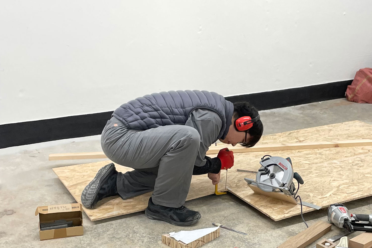 Weon Rhee Furniture making