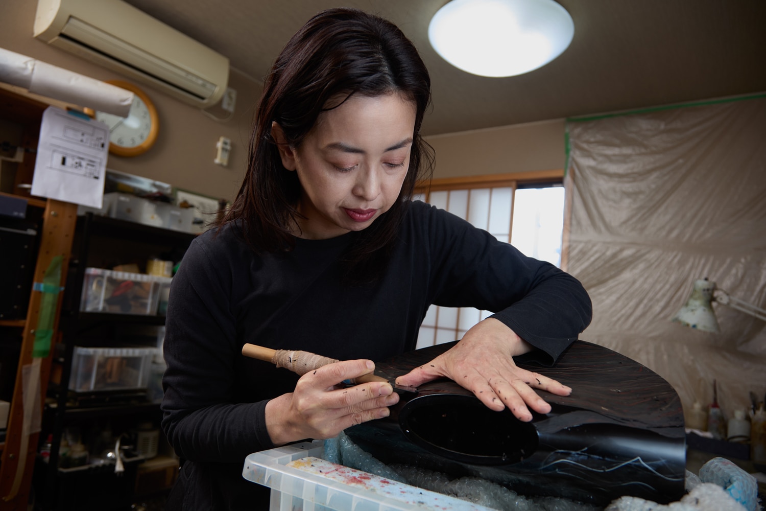 Lacquerer Mayu Nakata