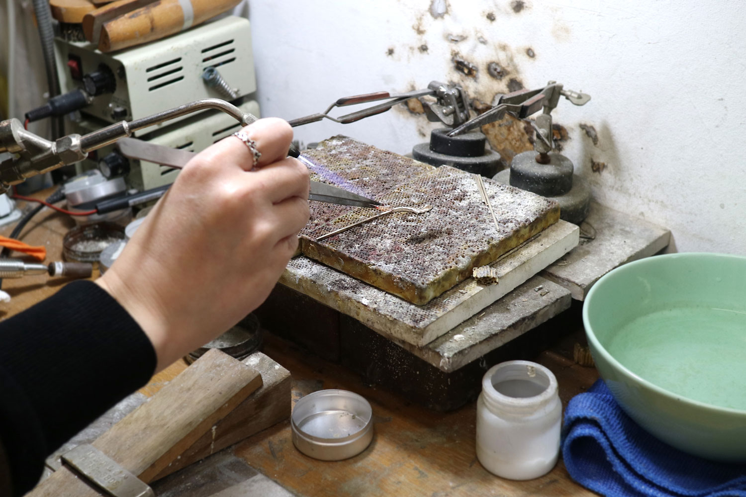 Namkyung Lee Jewellery making
