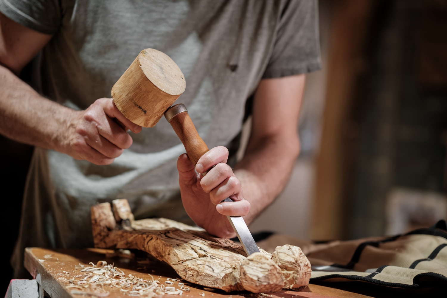 Woodcarver Laurent Turping