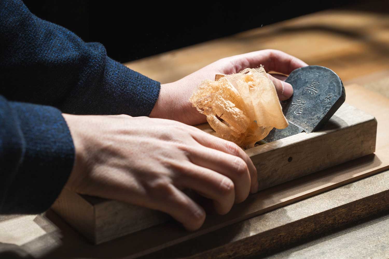 Luthier Tomohiro Yoshikawa
