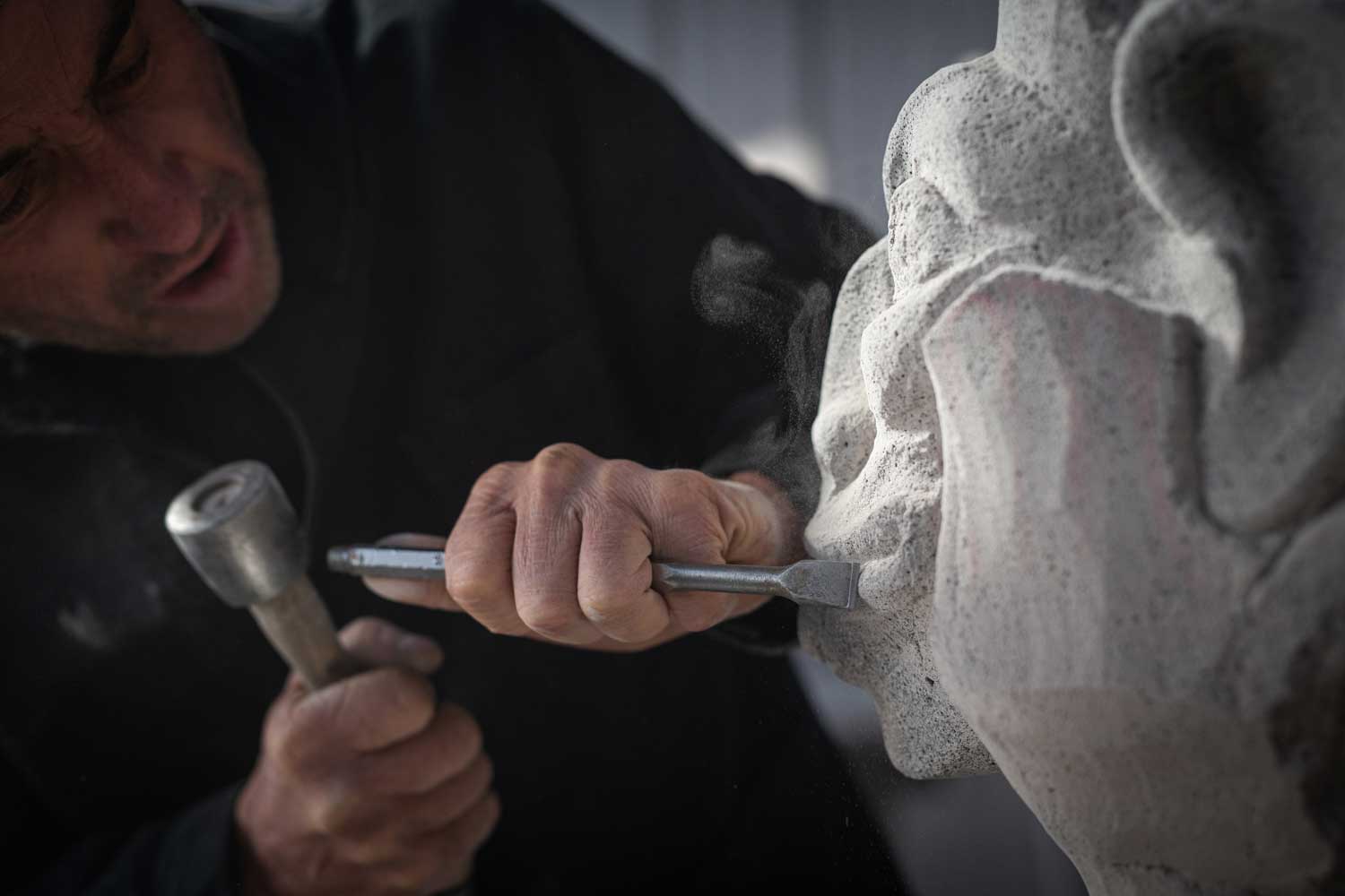 Stone sculptor Thierry Courtadon