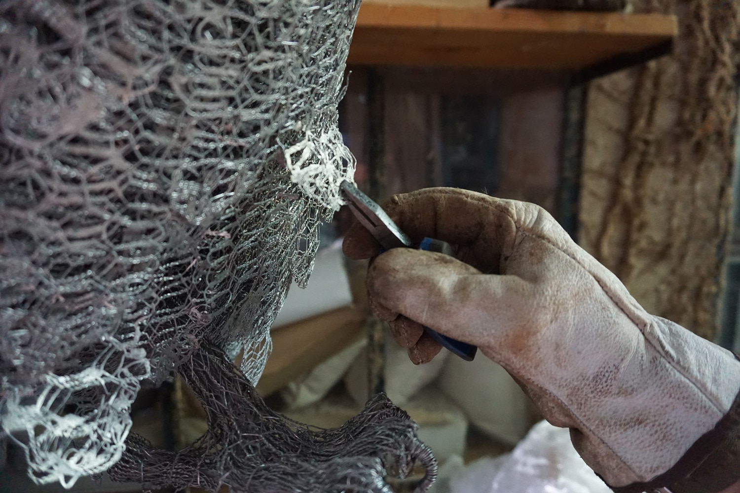 Wire sculptor Aurélien Raynaud