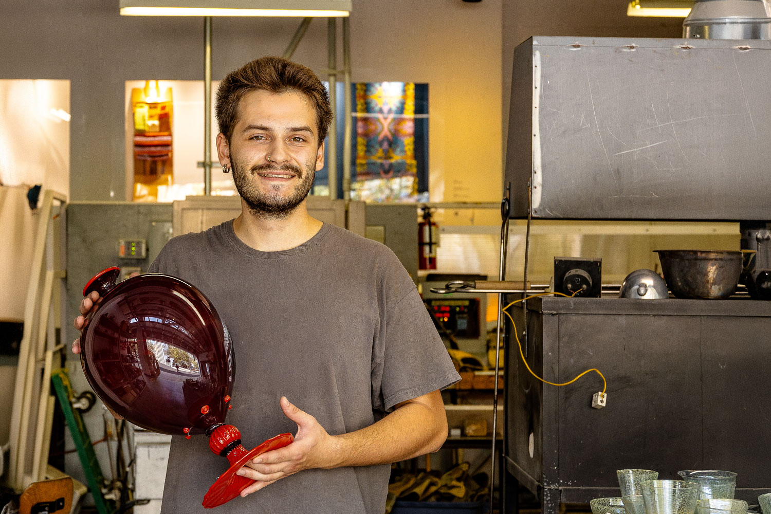 Glassblower Charlie Larouche-Potvin