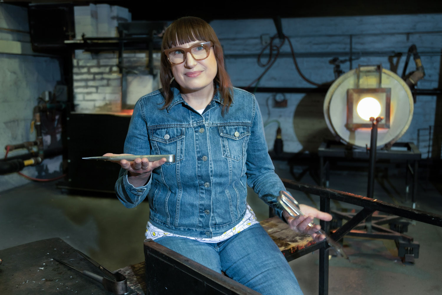 Glass sculptor Deborah Czeresko