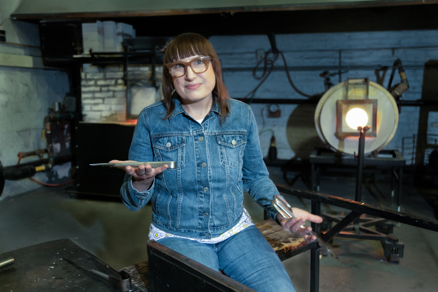 Glass sculptor Deborah Czeresko