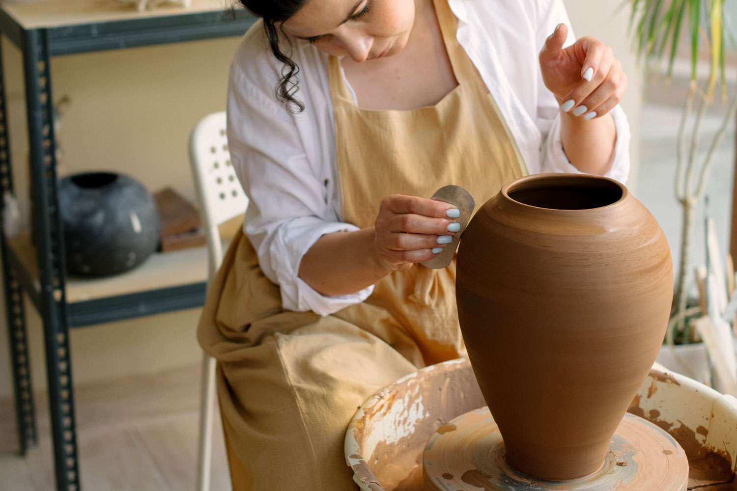 Liana Simonyan Hands-on ceramic discovery course in Yerevan