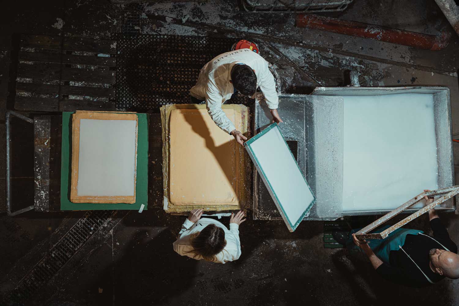 Papermaker Manualis Cartiera In Fabriano