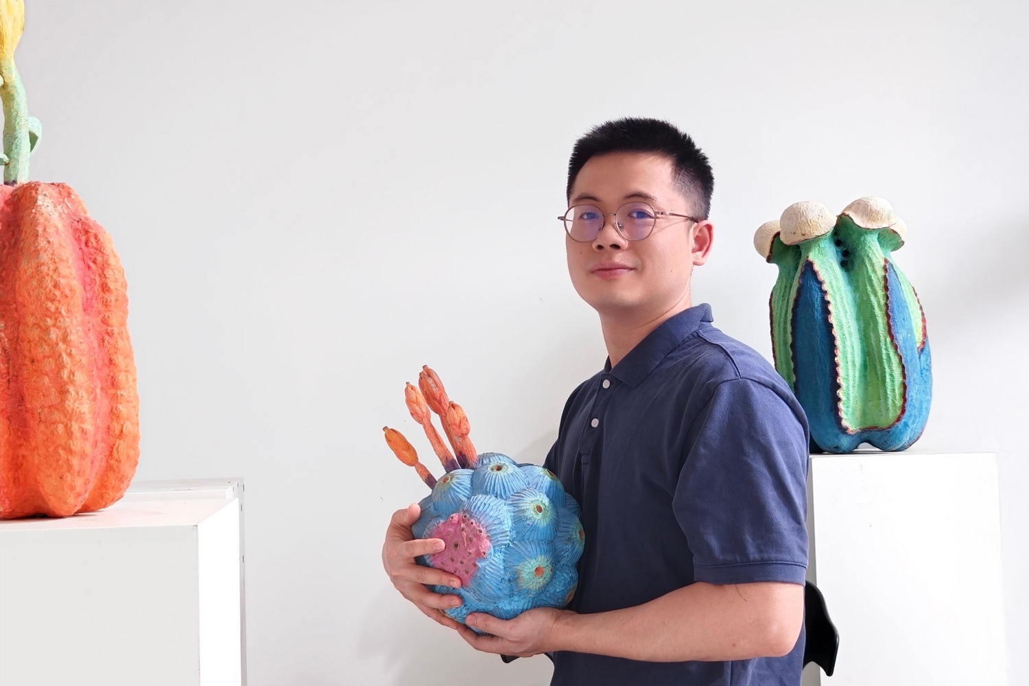 Woodcarver Shudan Li 李树淡