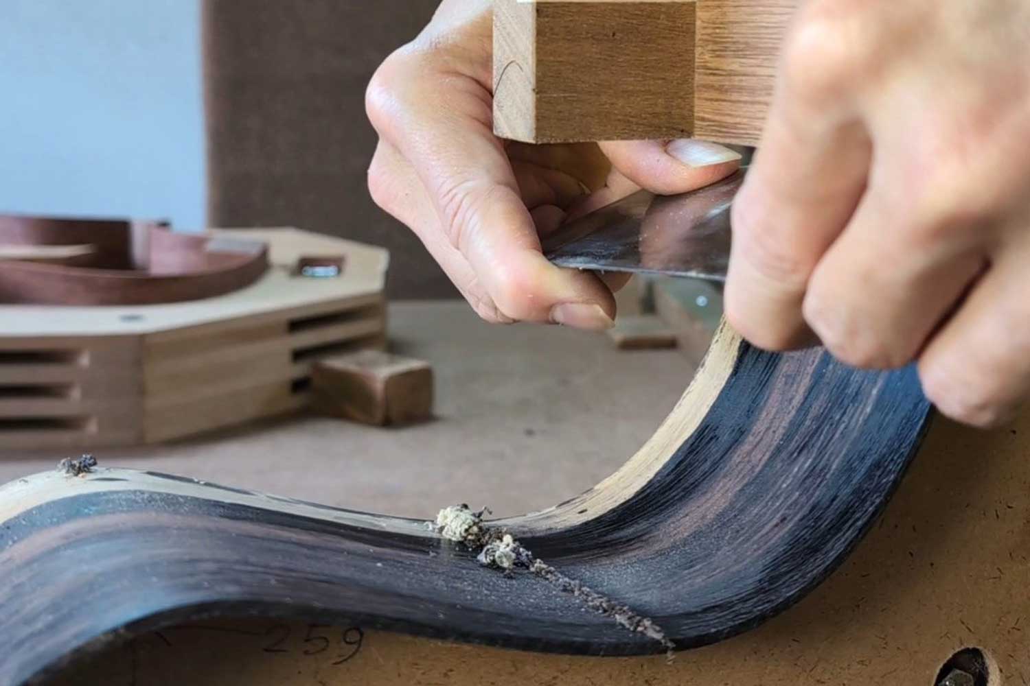 A 3-session lutherie experience in Singapore
