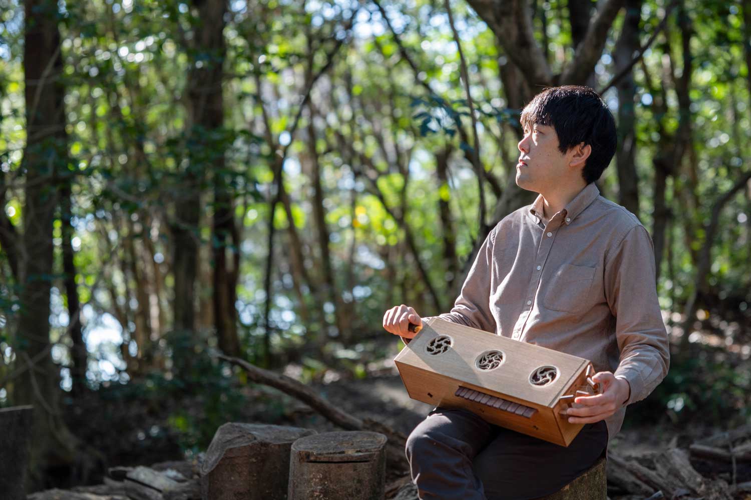 Luthier Tomohiro Yoshikawa