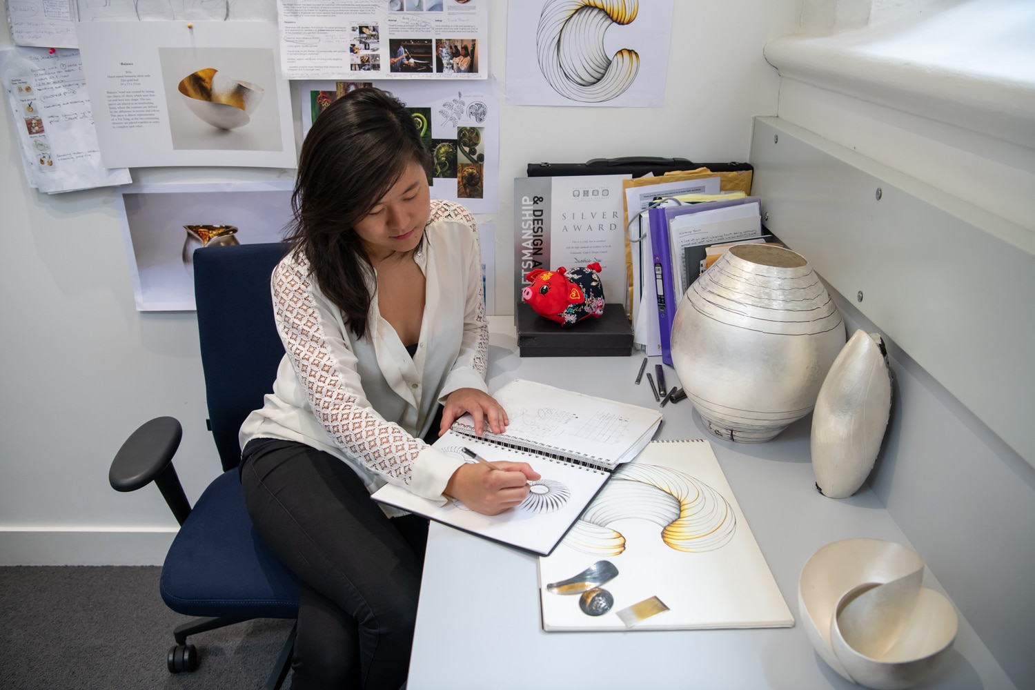 Jessica Jue Silver meets gold: the variety of decorative silverwork 1