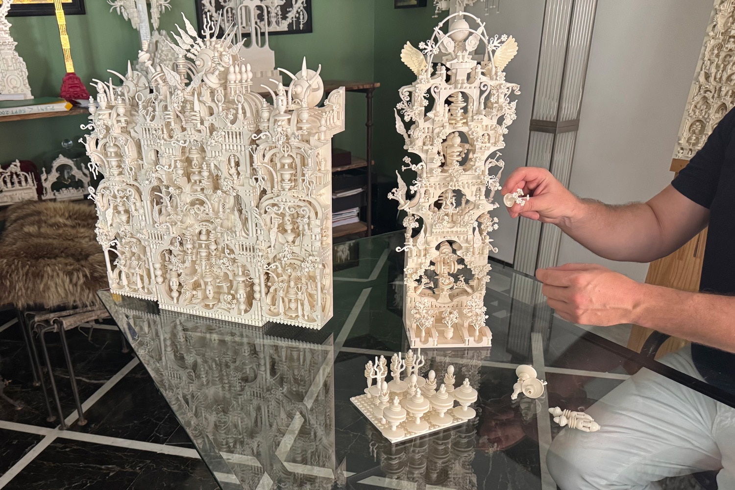 Plastic sculptor Aurélien Gallet de Courtois