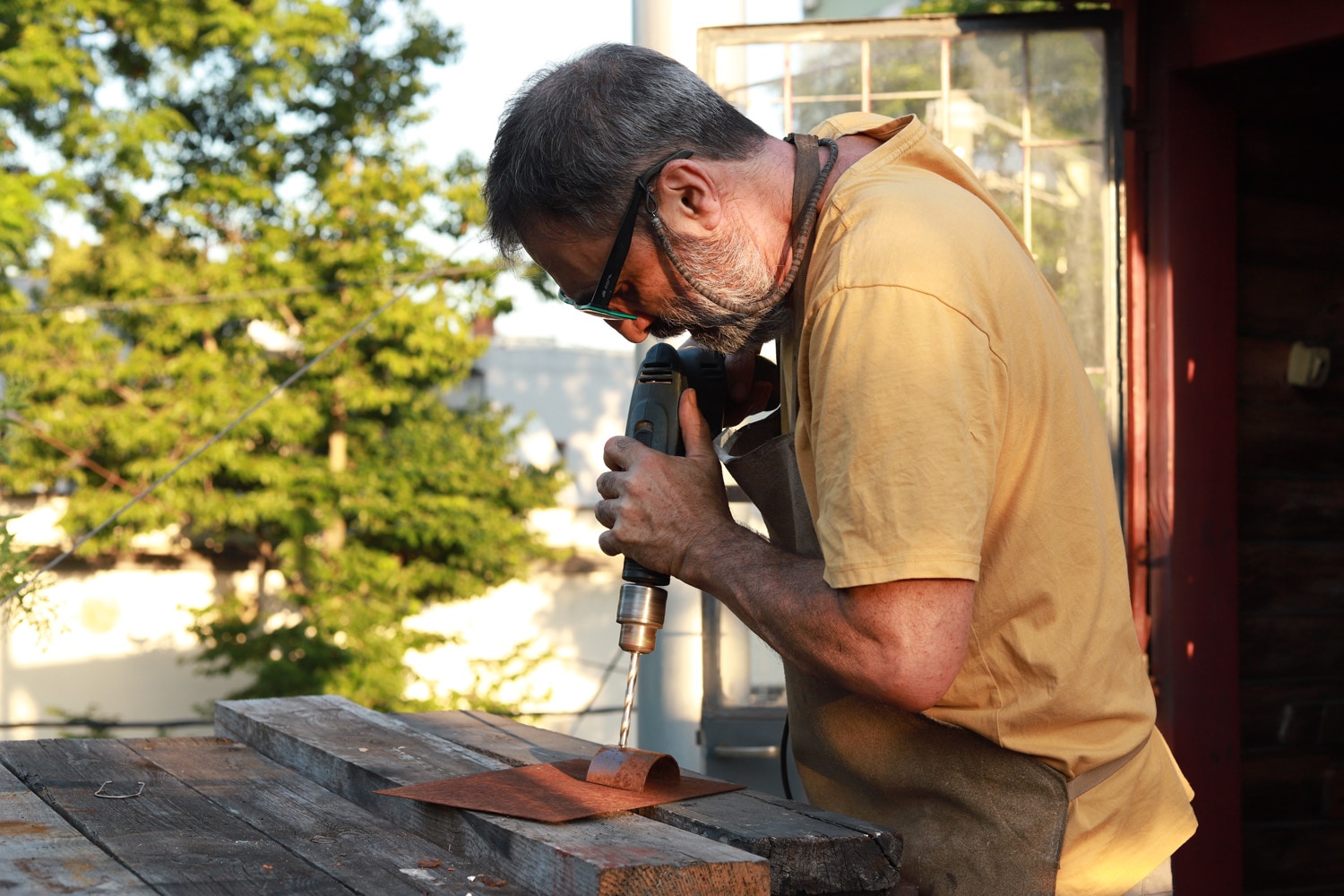 Jorge Rivarola Metal sculpting