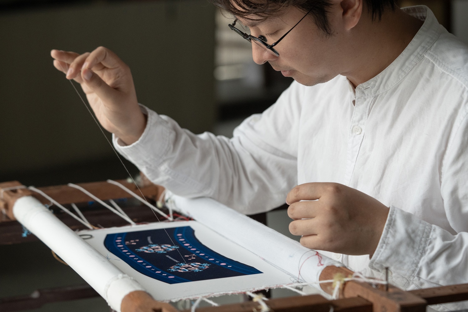 Embroiderer Xue Zhang 张雪