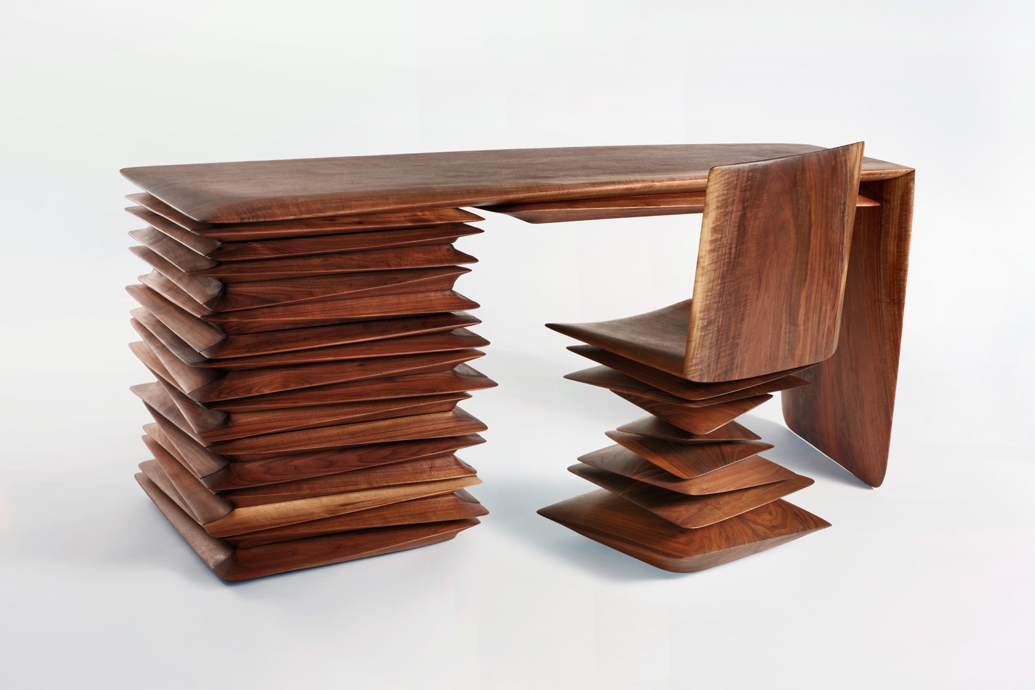 Wood sculptor Christopher Kurtz
