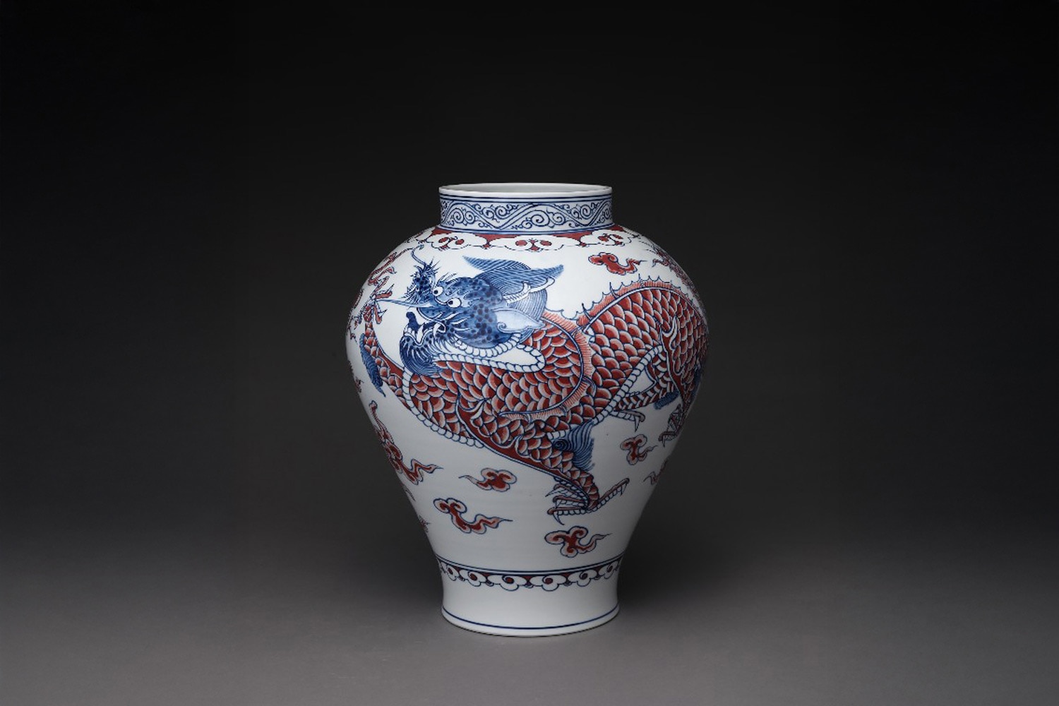 Ceramicist Jong Young Kim