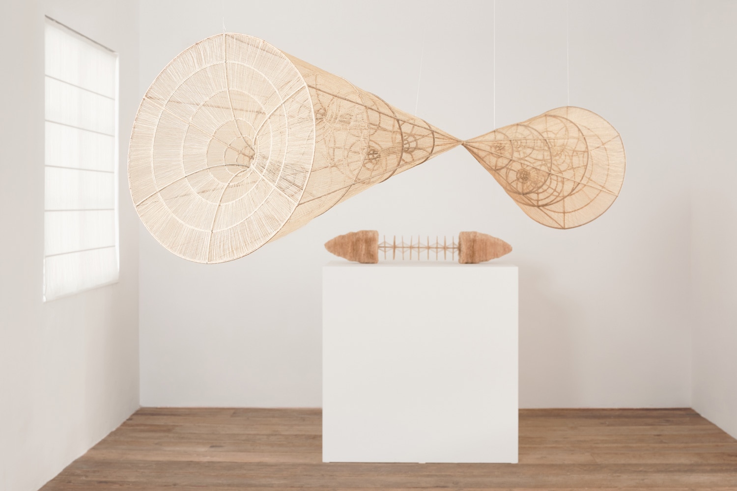 Textile sculptor Wanbing Huang 黄婉冰