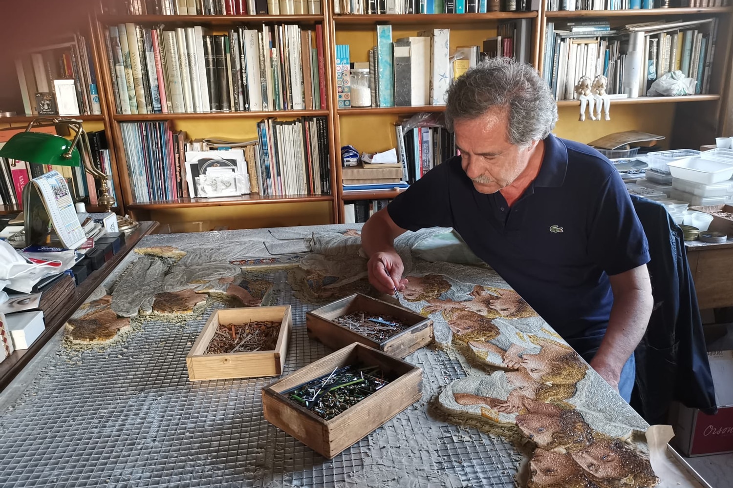 Micromosaic: painting with glass