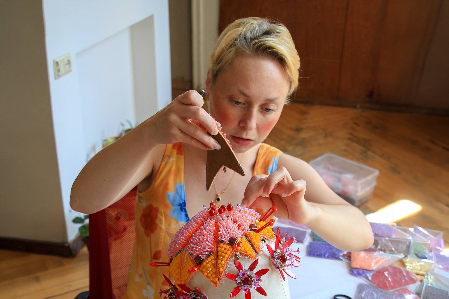 Rasa Vilčinskaitė Embroidering wearable fantasies 1
