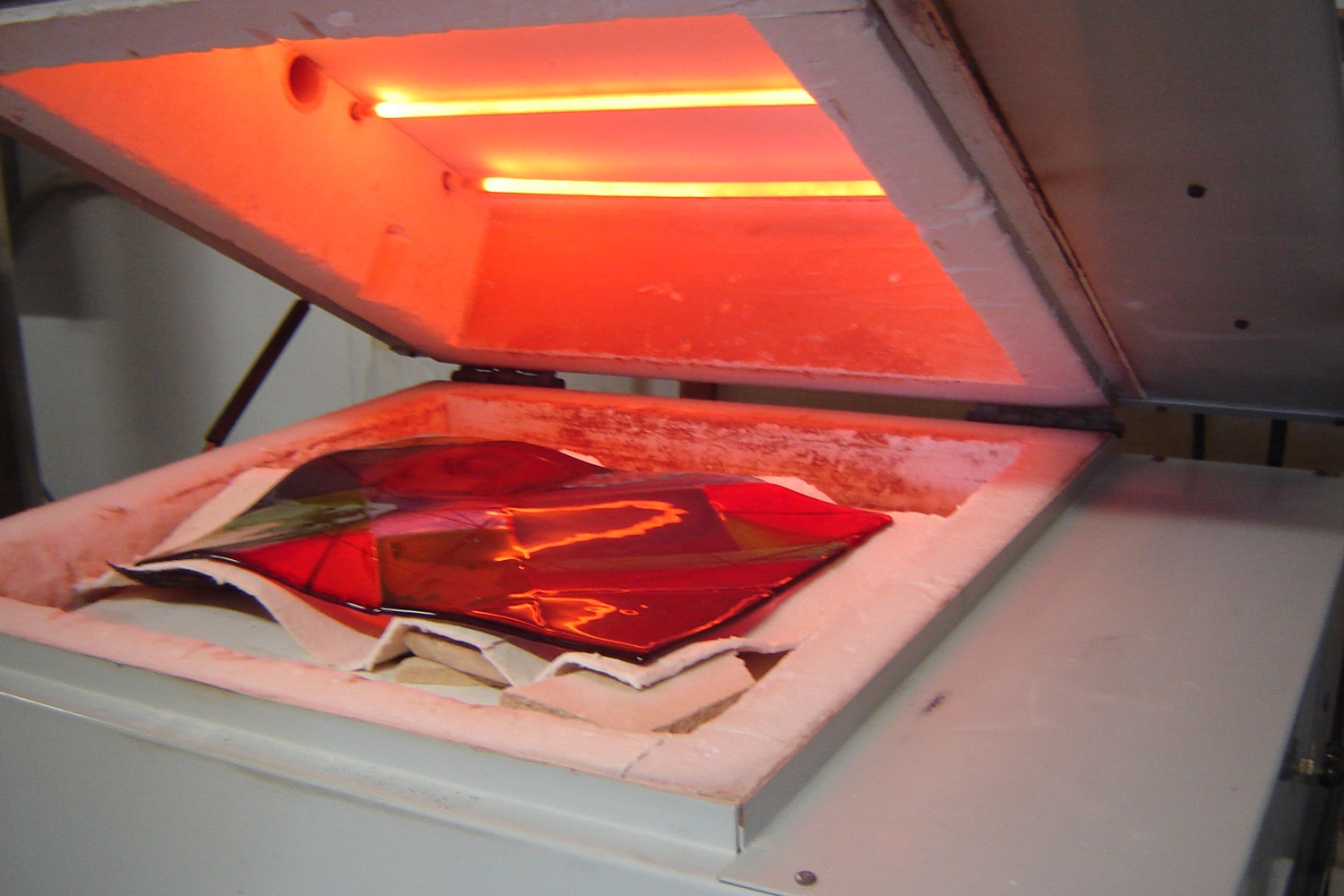 Glass melting course near Pavia