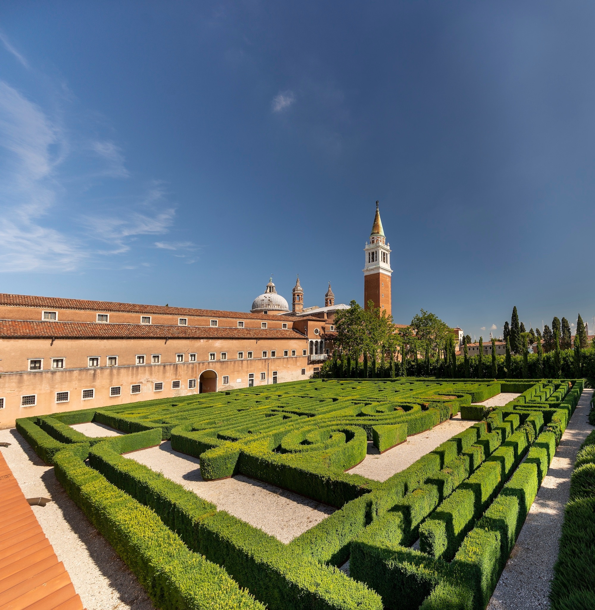 CURATE YOUR VISIT