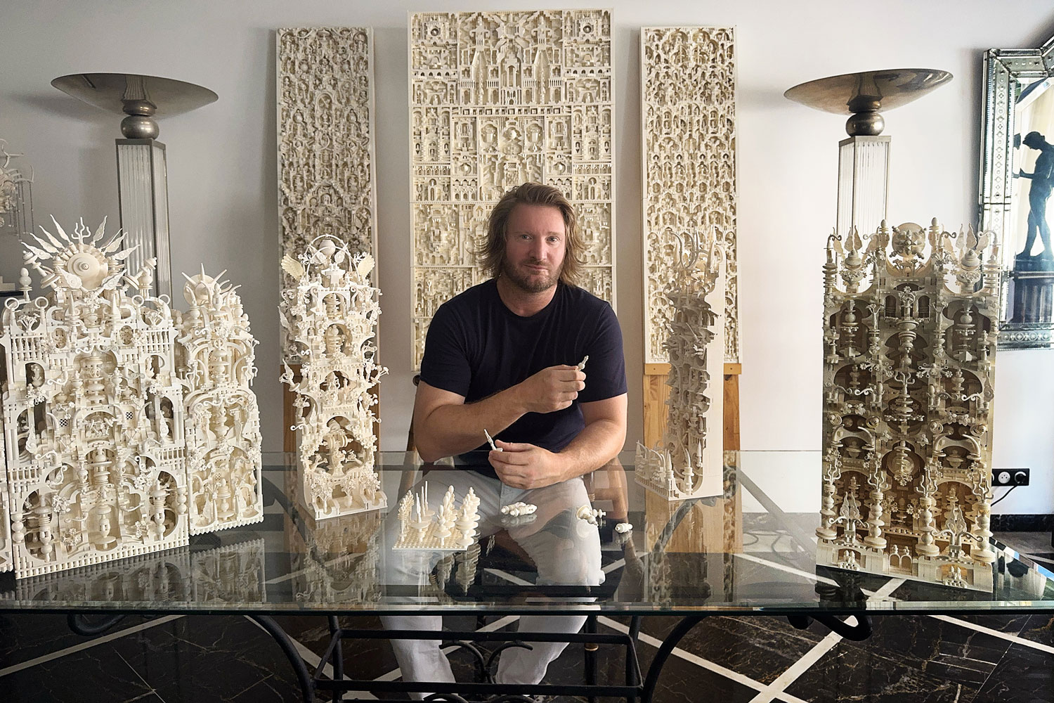 Plastic sculptor Aurélien Gallet de Courtois