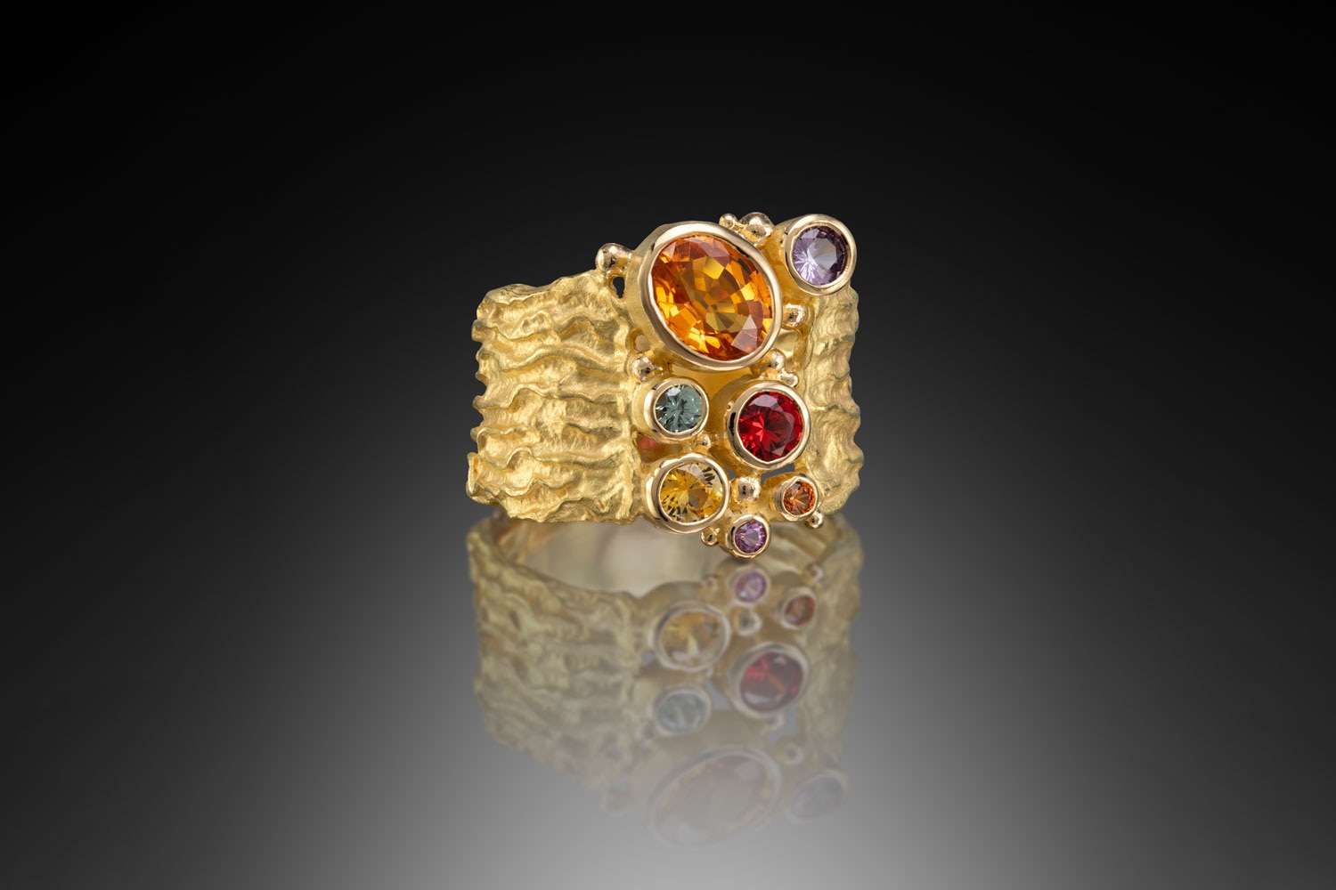Barbara Heinrich Seaweed ring with multicoloured sapphires
