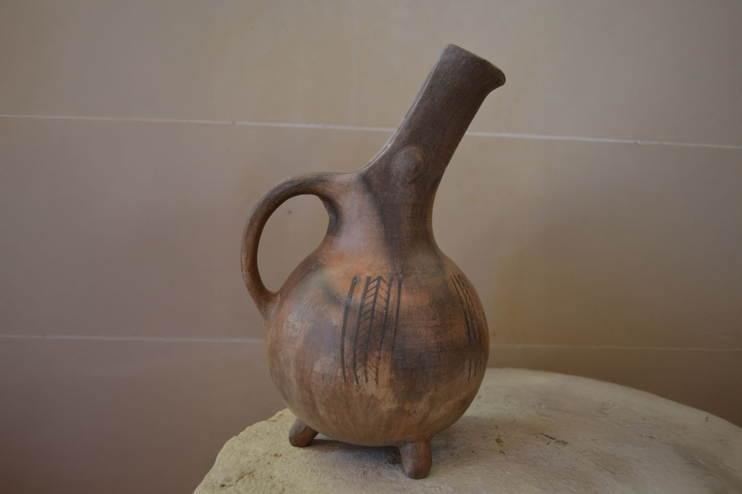 Giorgis Dalamvelas & Mariniki Mania Tripod bird-shape vessel