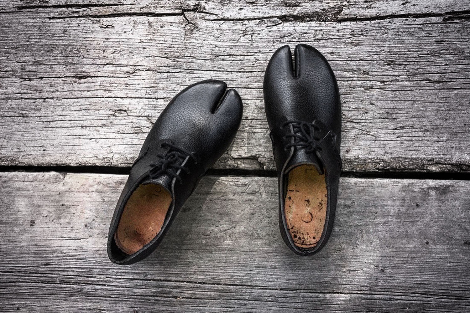 Matilda Sandström & Younès Othman Tabi shoes