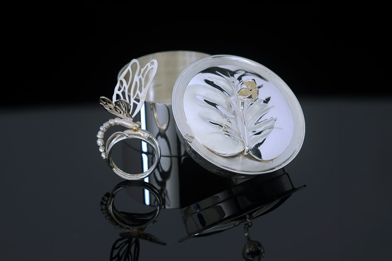Genevieve Flynn Waterlily Jewelry Container with Dragonfly Ring