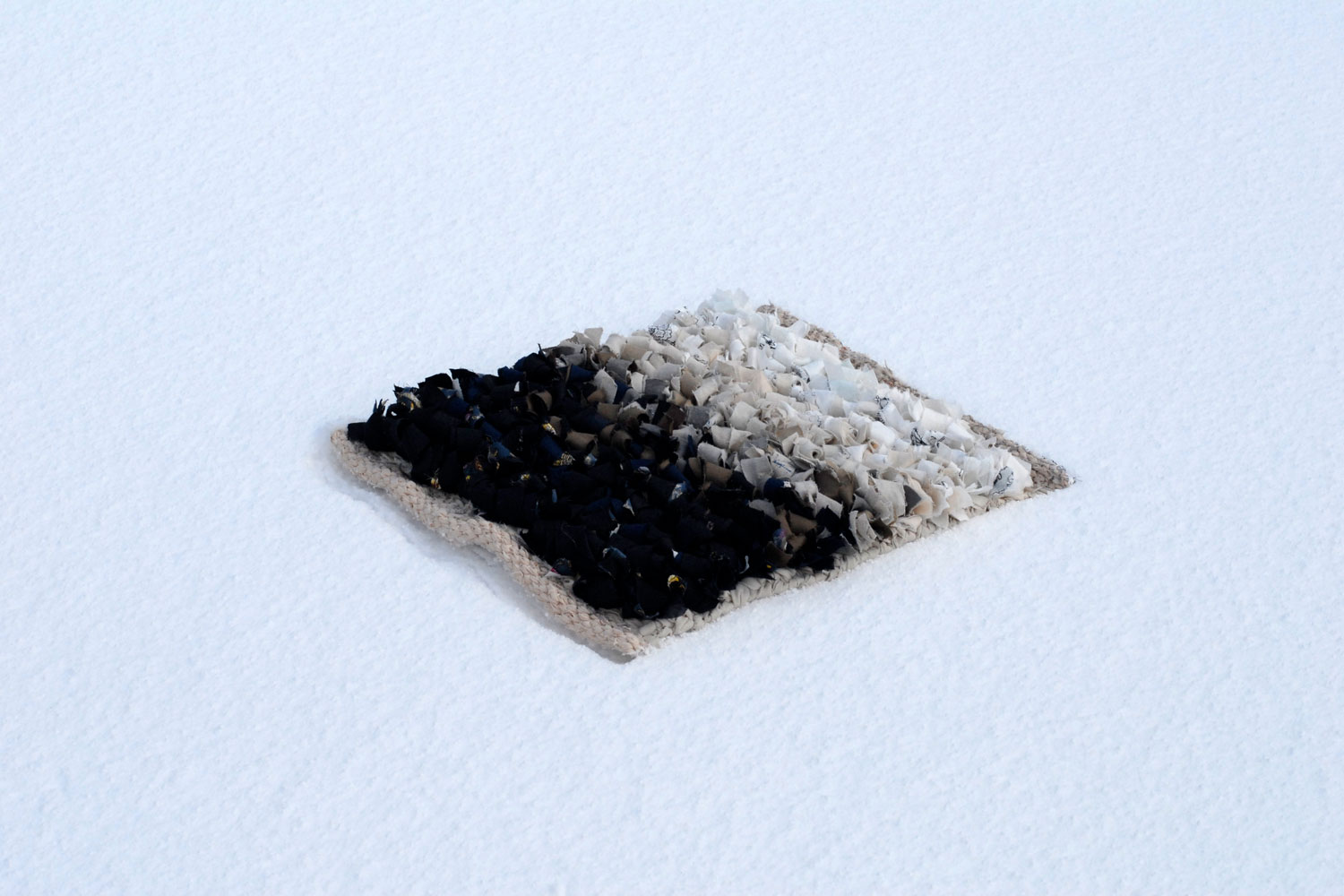 Ikumi Otaki Slit-weave chair mat