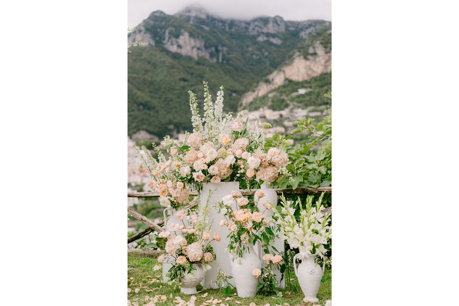 Marta Petrioli Ceremony backdrop