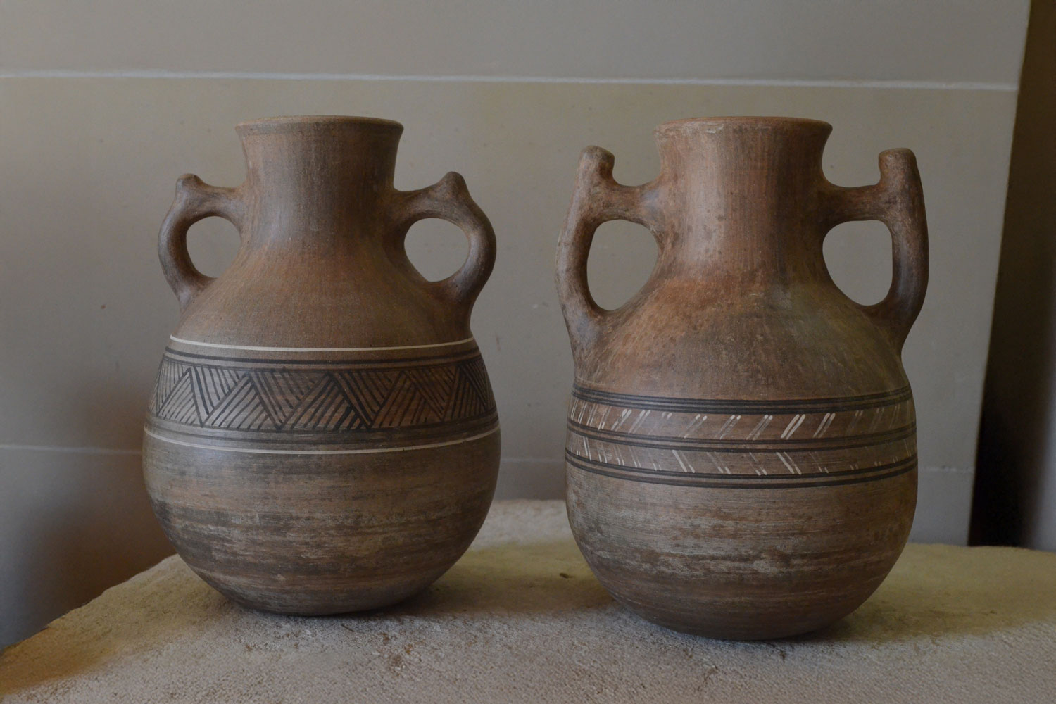 Giorgis Dalamvelas & Mariniki Mania Pair of ceramic vessels