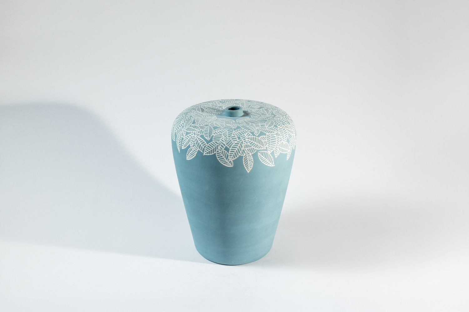 Mercedes Enne Tapered leaf vase