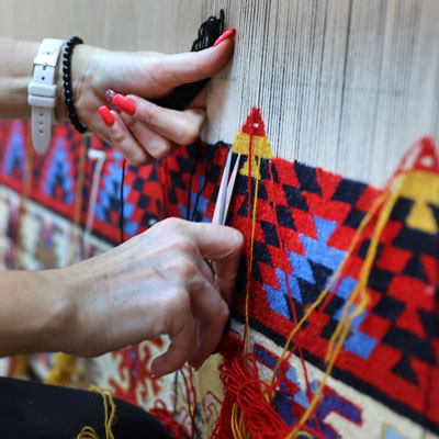 Damsko Srce Carpet making