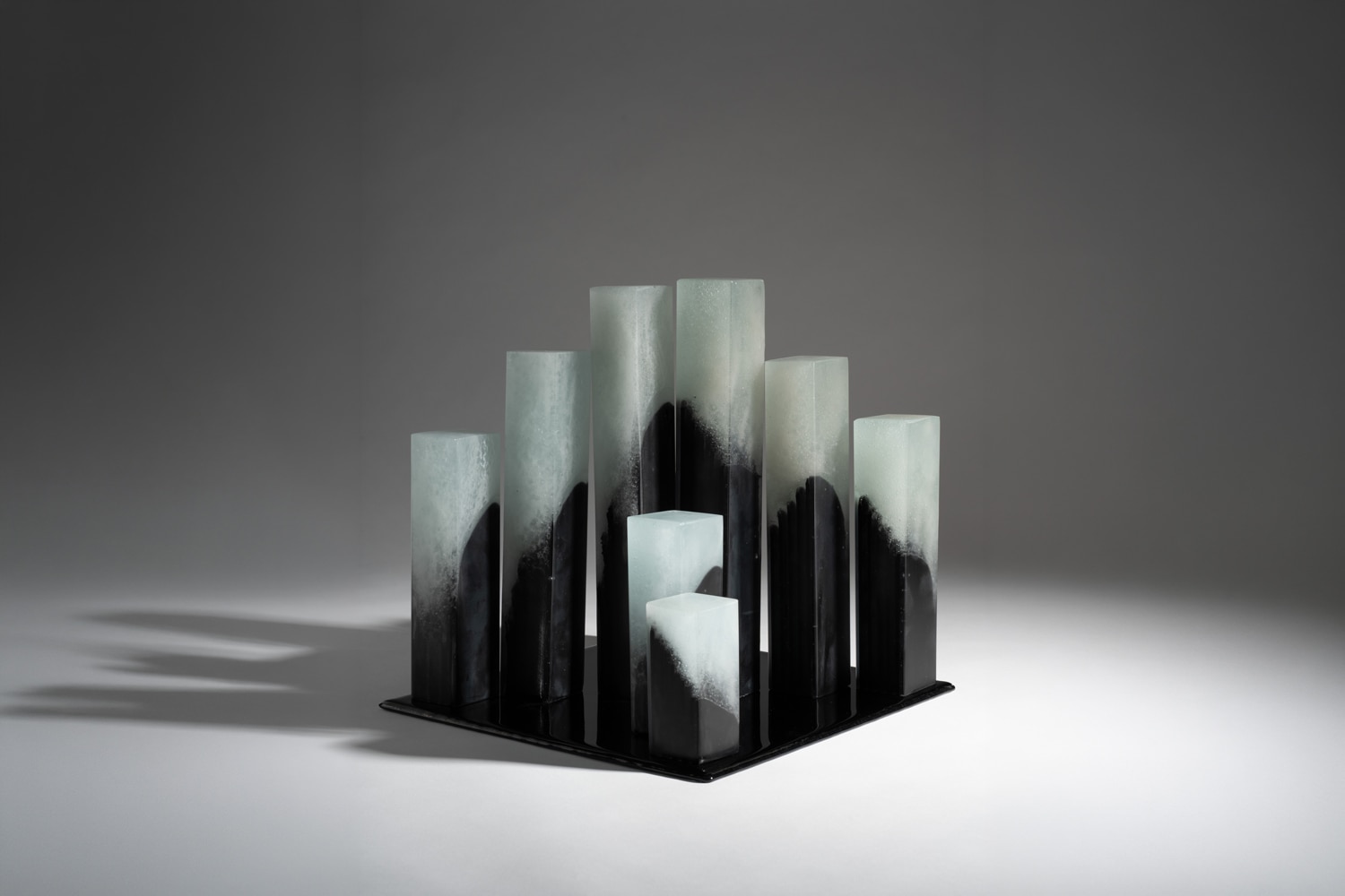 Shaping Light from Ruins