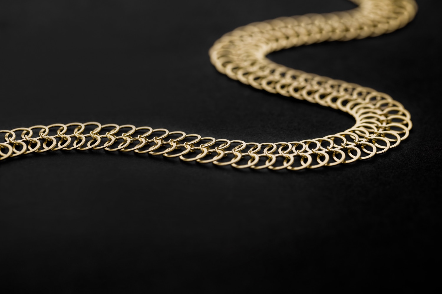 Heather Woof Grid necklace 2