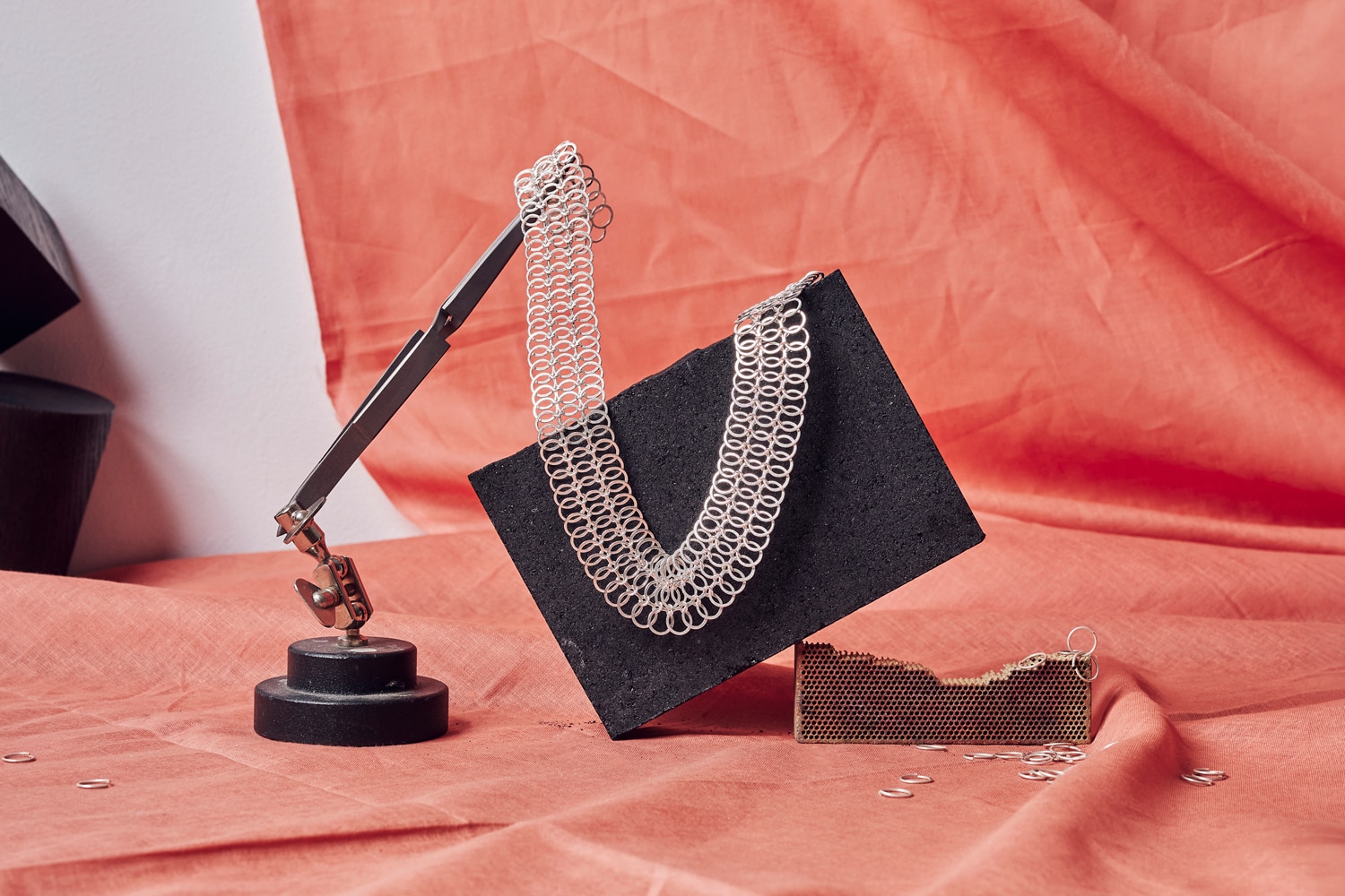 Heather Woof Grid necklace 3