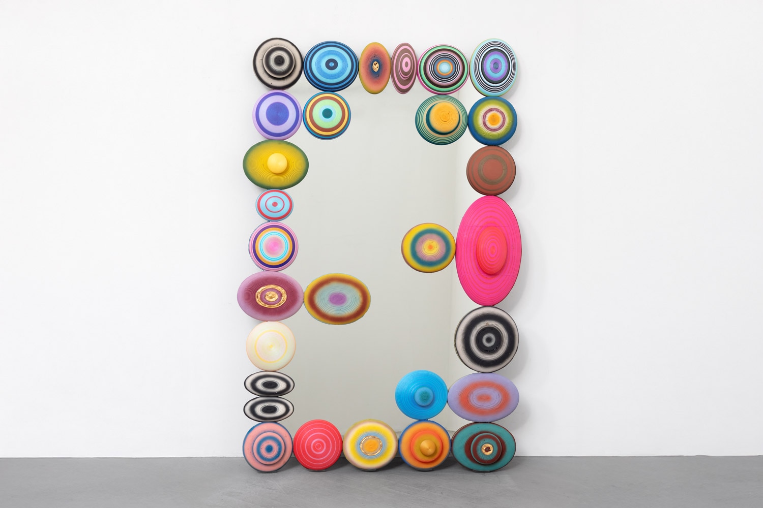 Jolie Ngo Floor mirror in power clash