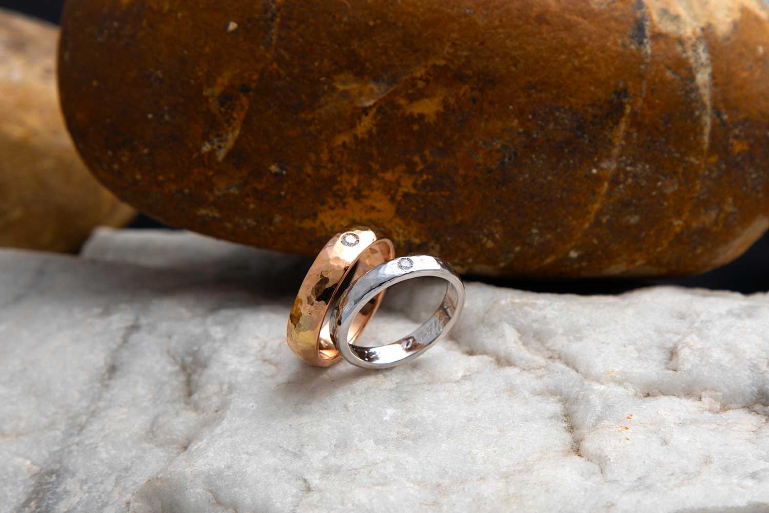 Chiara De Filippis Hammered wedding rings