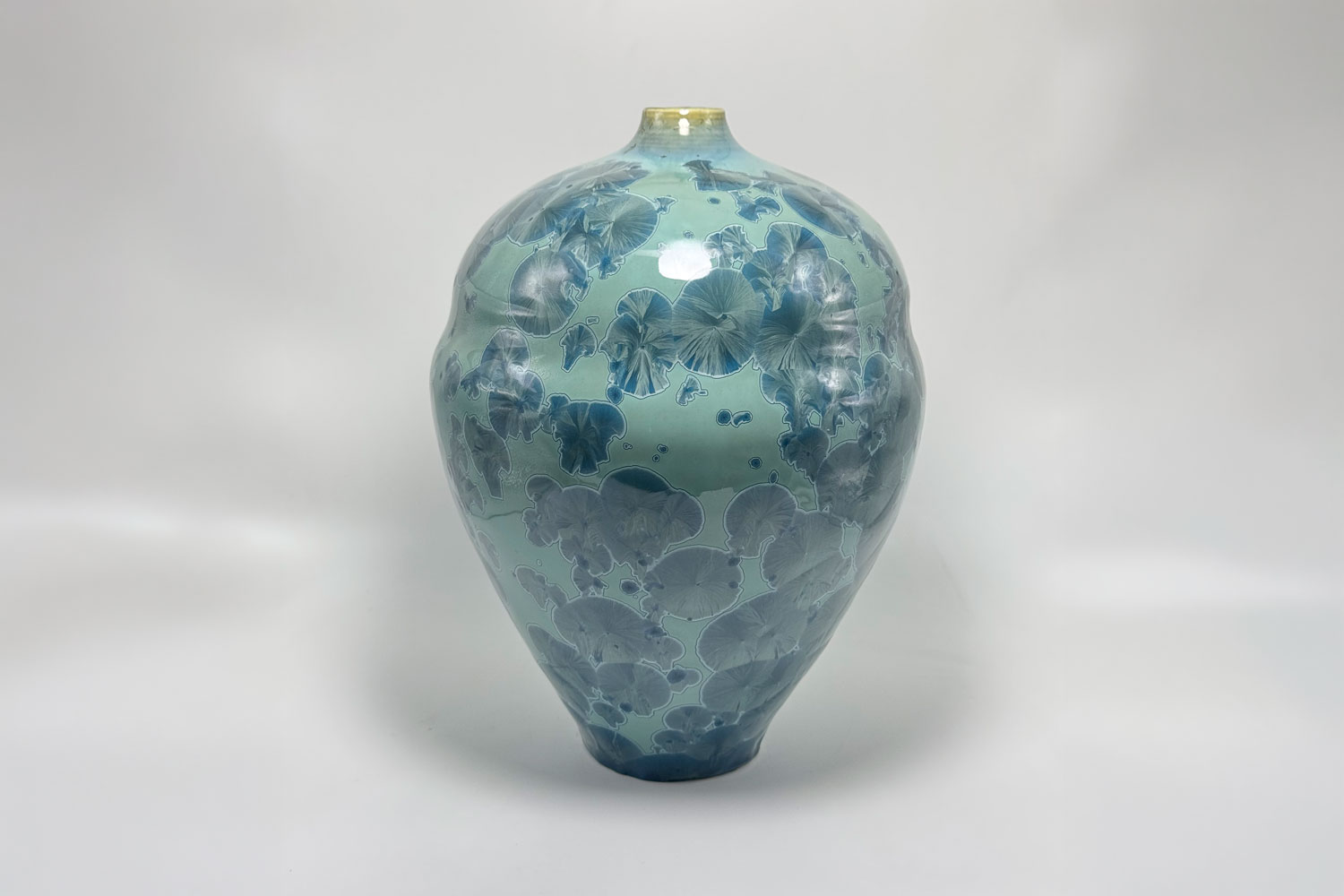 Sanjar Kubaev Vase for a single flower
