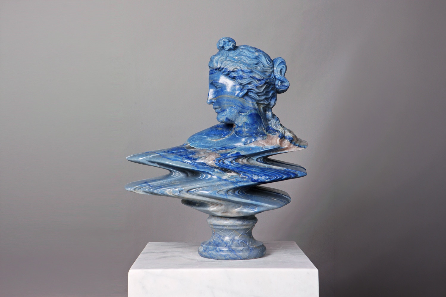 Léo Caillard Aphrodite Wave Blue Azul