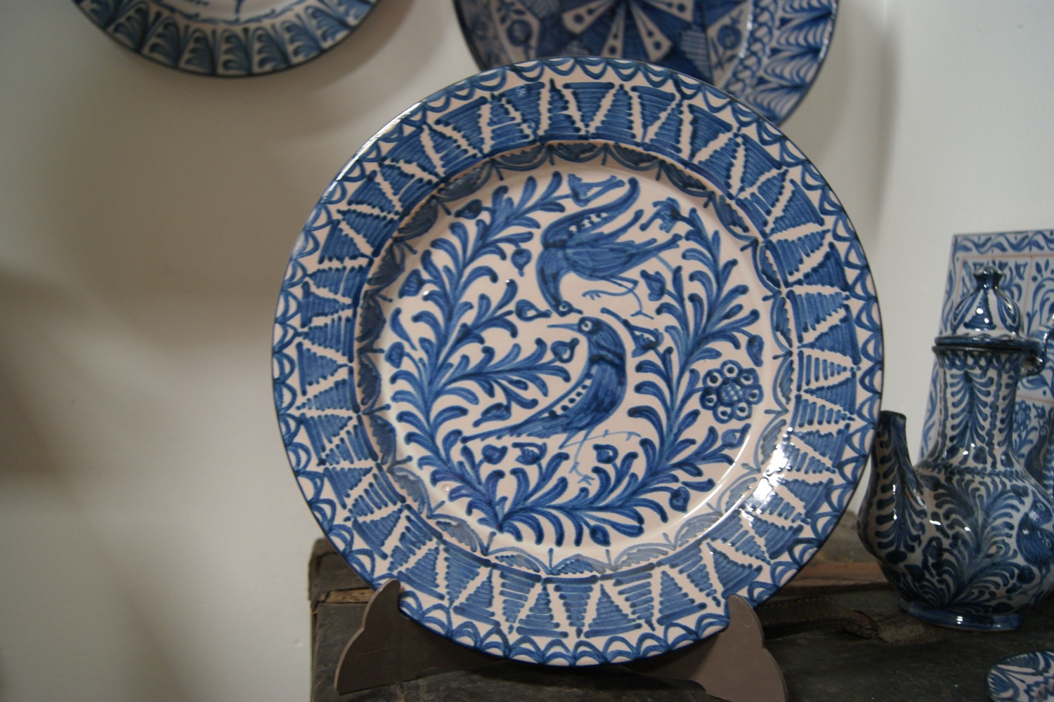 Blas Emilio, Luis Fernando & Roberto Casares Granada plate in stone blue