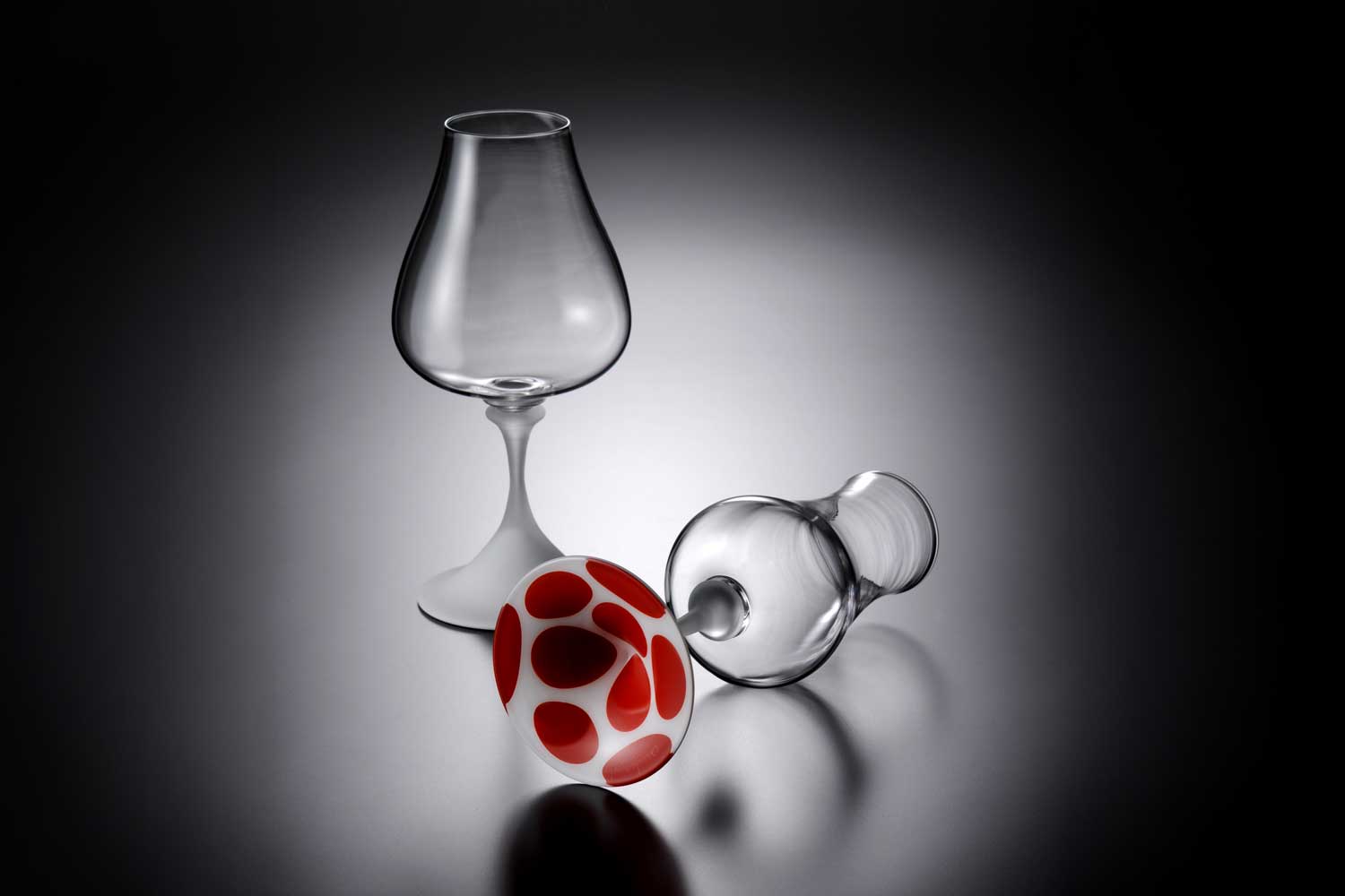 Ryo Sekino White & Red Glass